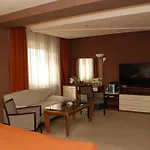Balkan ホテル 4*